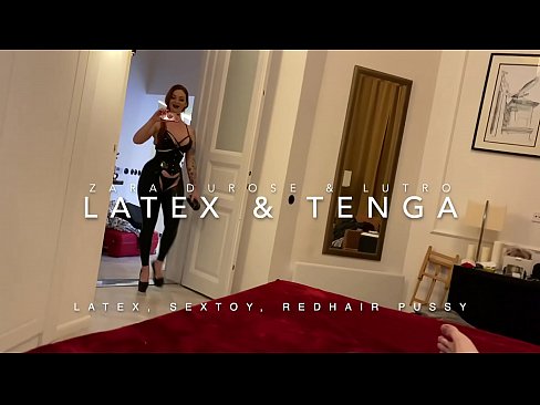 ❤️ Jaruma mai jajayen kaya sanye da rigar latex mai cin duri ☑ Ingantacciyar iskanci ☑